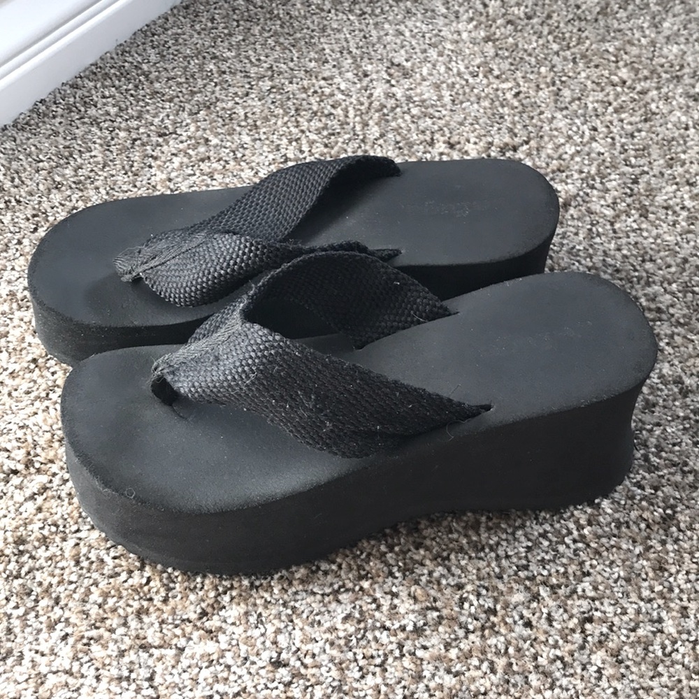 Black platform sandals